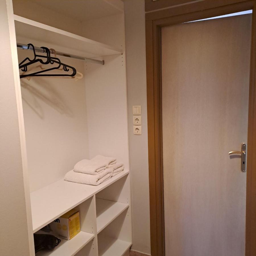 Dimitris Place Near Athens Airport 코로피온 외부 사진