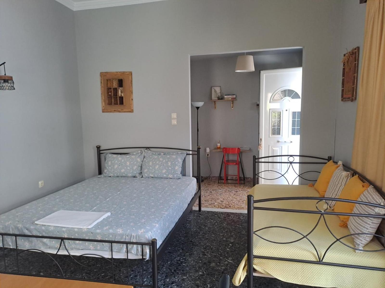 Dimitris Place Near Athens Airport 코로피온 외부 사진